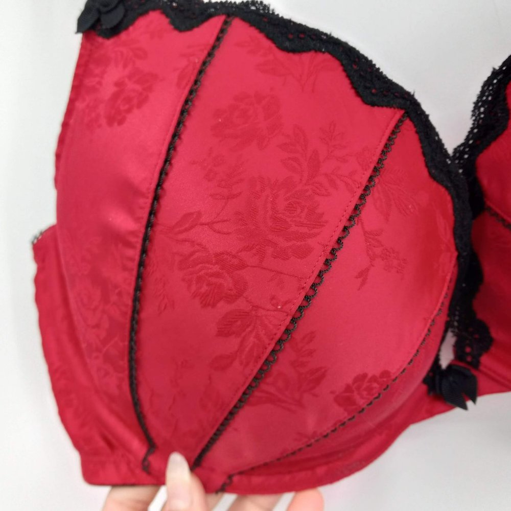 Cacique Red & Black Floral Embossed Lace Trim Bra Padded Underwire Sexy 40DD - Picture 5 of 12